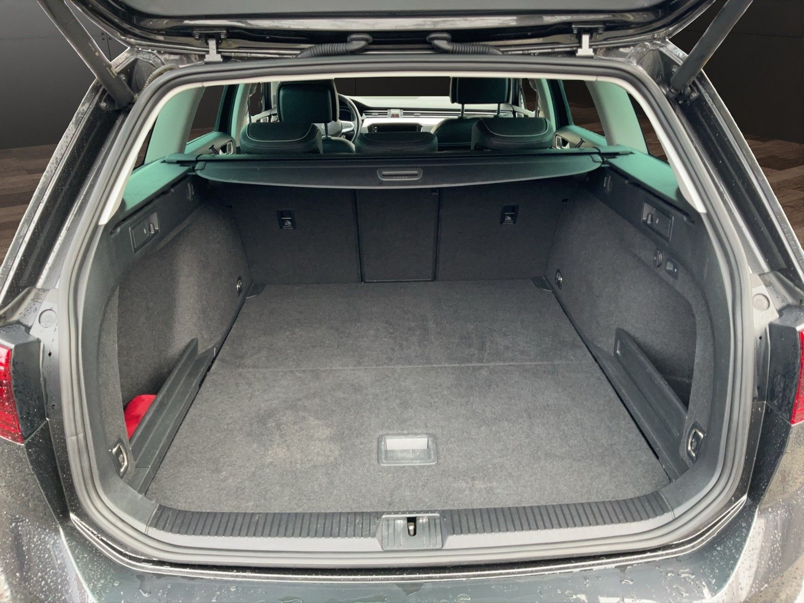 Volkswagen Passat Variant 2.0TDI Elegance 4Motion DSG AHK