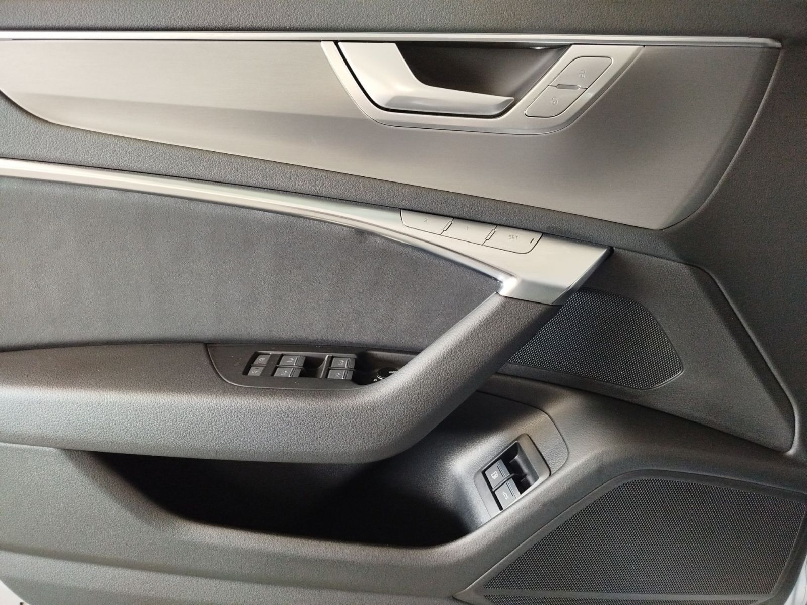 Audi A6 Limousine 50 TFSI e quattro S tronic S line M - Samsaru's Car Outlet
