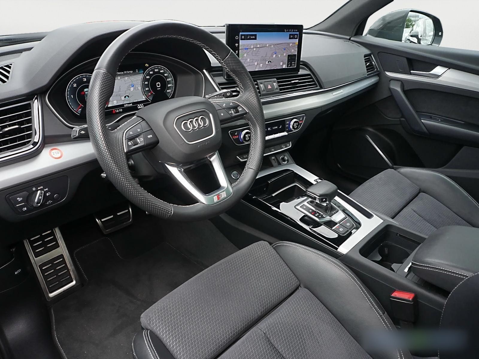 Audi Q5 40 TDI quattro S line - Samsaru's Car Outlet