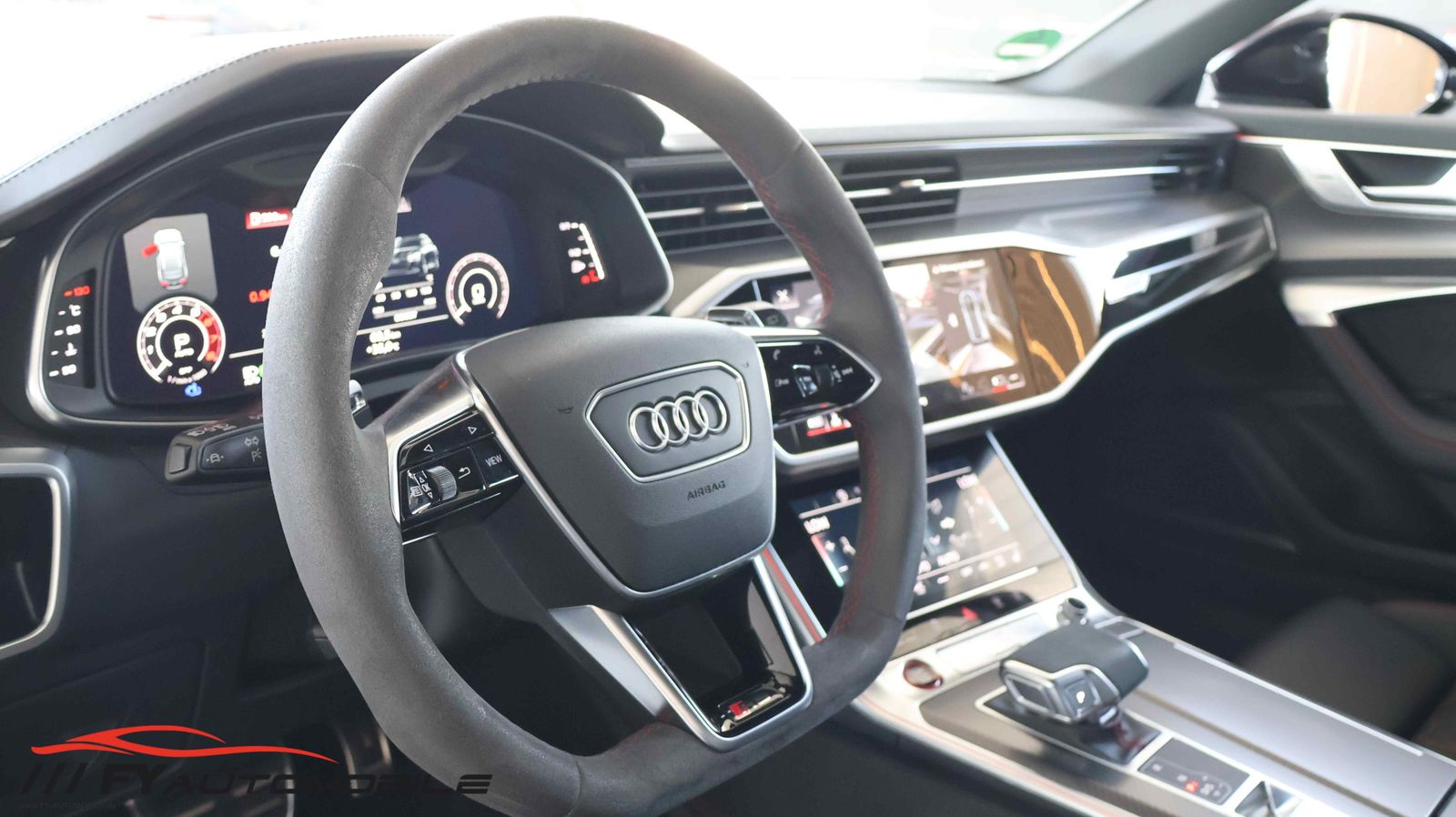 Audi RS6 4.0 TFSI quattro Keramic* Pano* AHK* Carbon