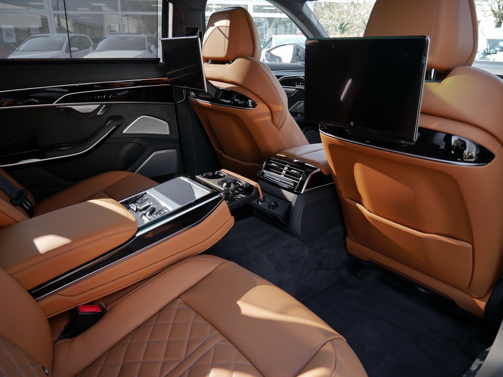 Audi A8 L 60 TFSI S-Line - Samsaru's Car Outlet