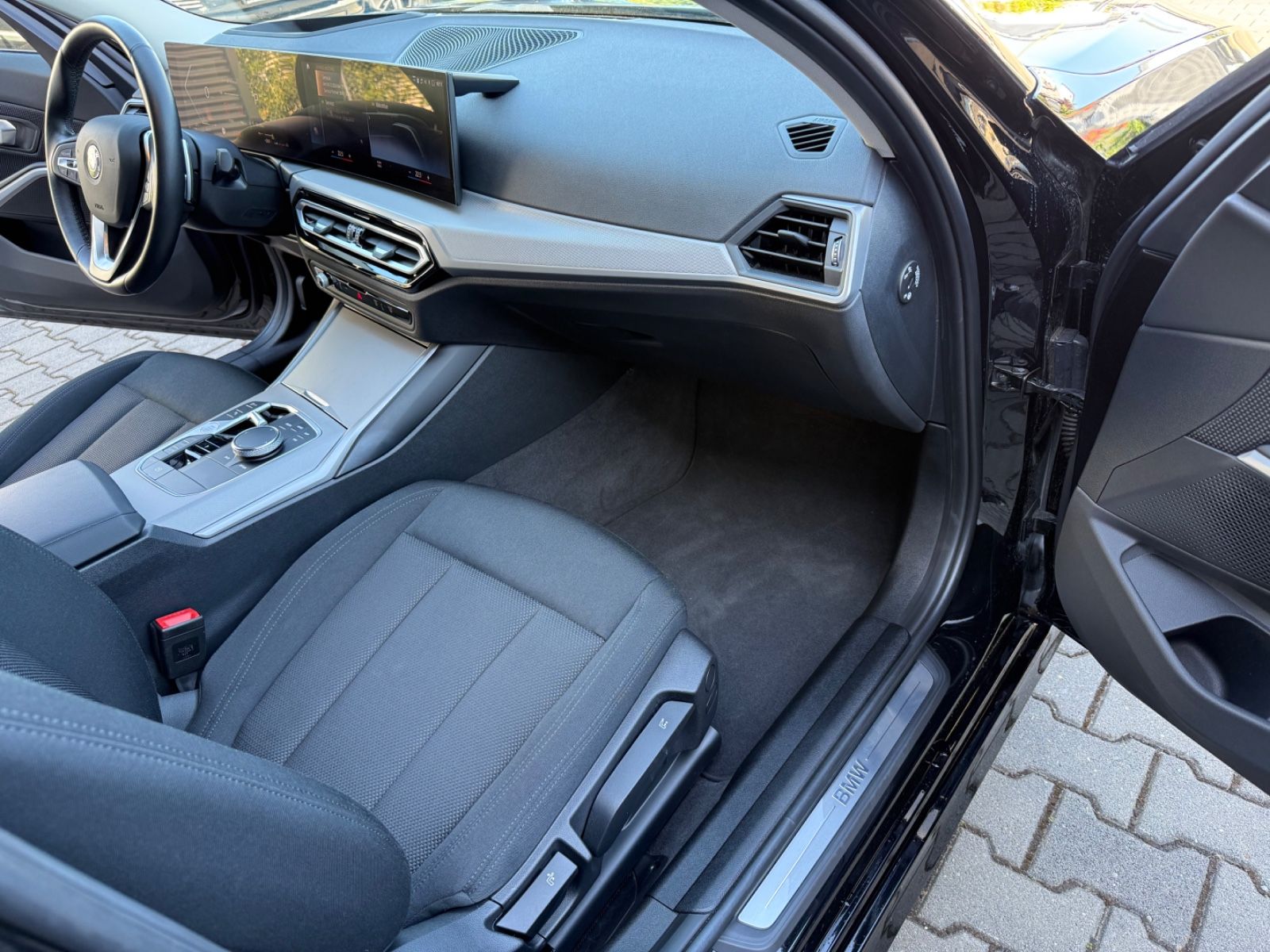 BMW 320d - Samsaru's Car Outlet