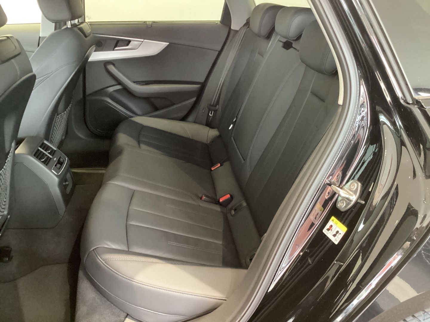 Audi A4 Avant S line 40TDI quattro S tronic ACC Rückf