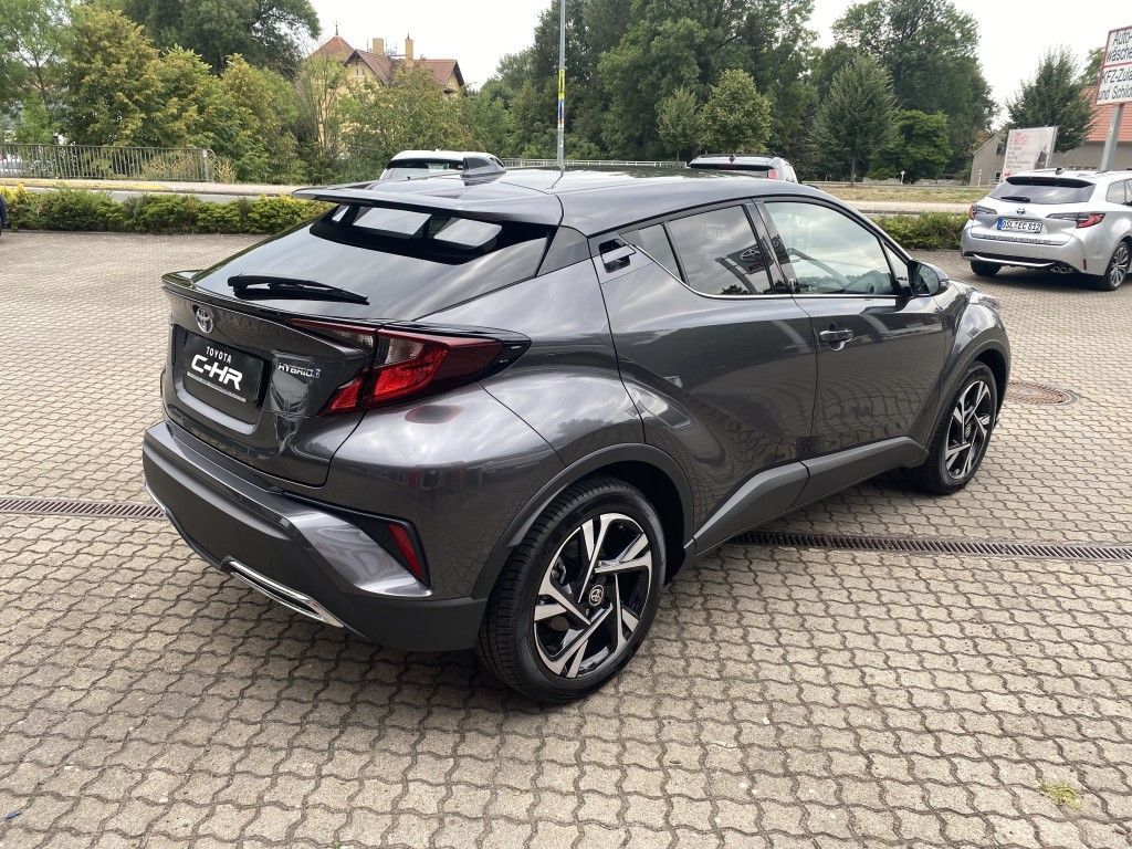 Toyota C-HR 2.0 Hybrid - Samsaru's Car Outlet