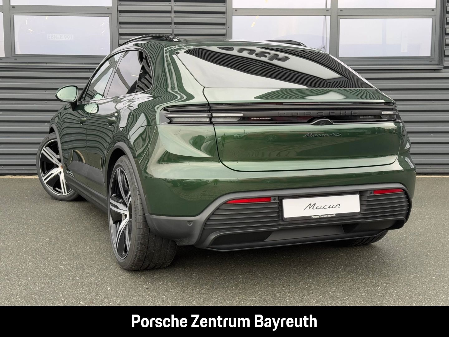 Porsche Macan 4S *AHV*MATRIX*INNO*LUFTFEDER.*HEADUP*BOSE