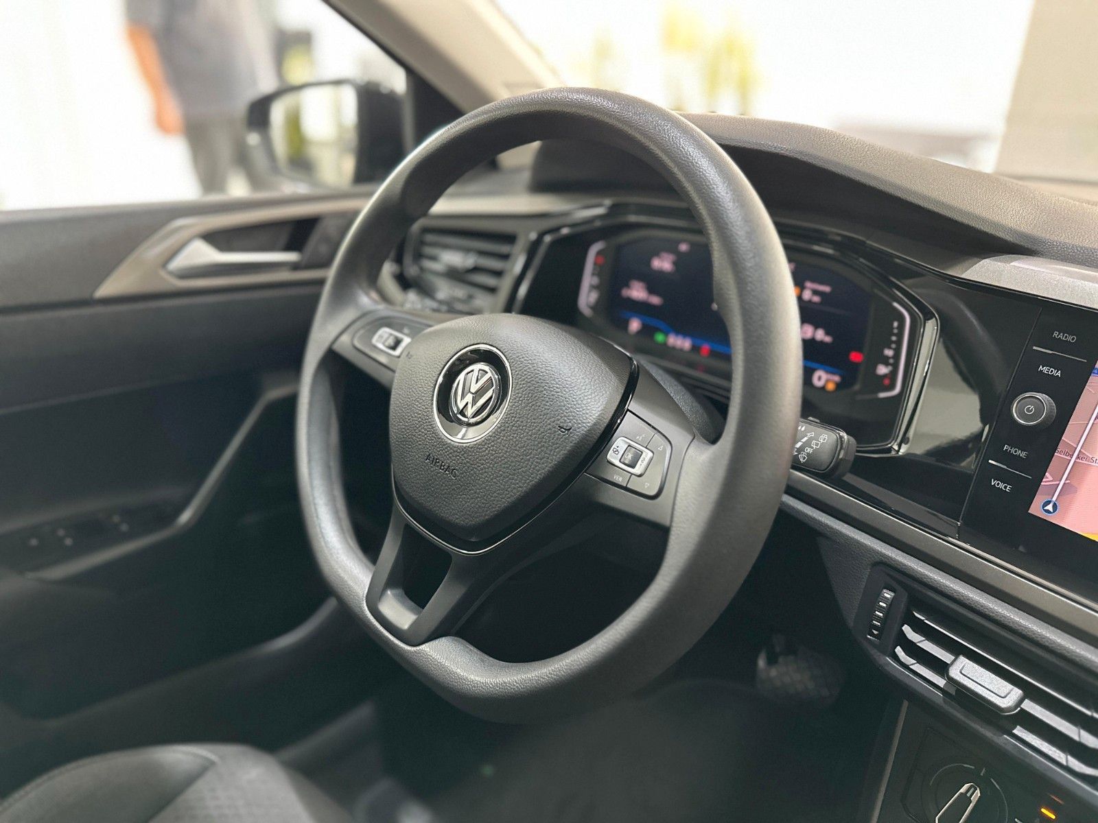 Volkswagen Polo VI 1.0 TSI Automatik - Samsaru's Car Outlet
