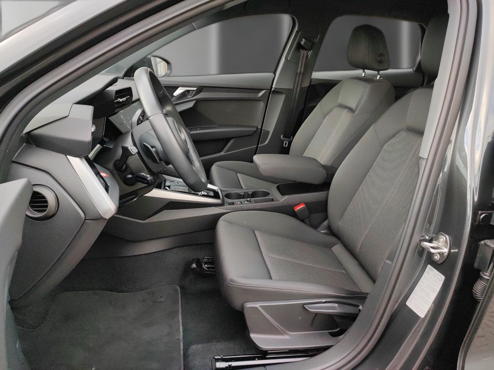 Audi A3 Sportback 40 TFSI e Adv. S tronic *R-CAM*PDC*