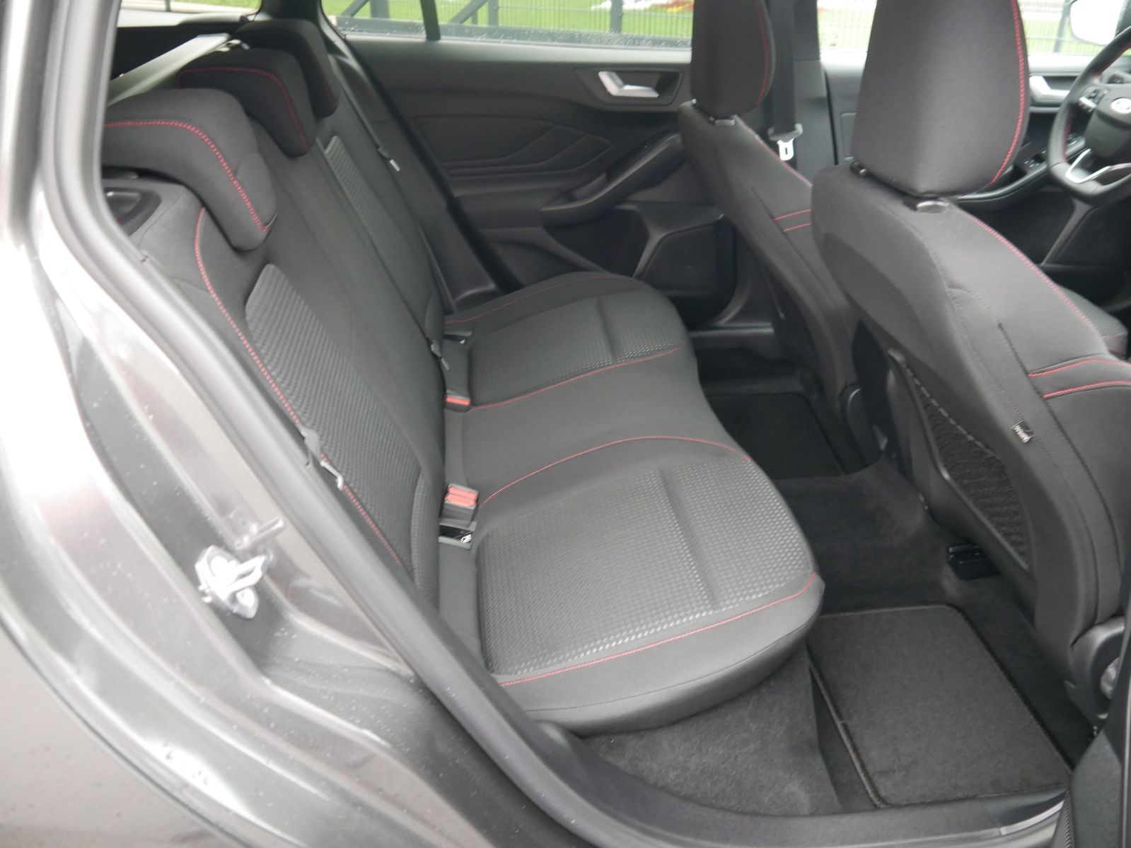 Ford Focus Turnier 1.0 M-Hybrid ST-Line LED Navi ACC