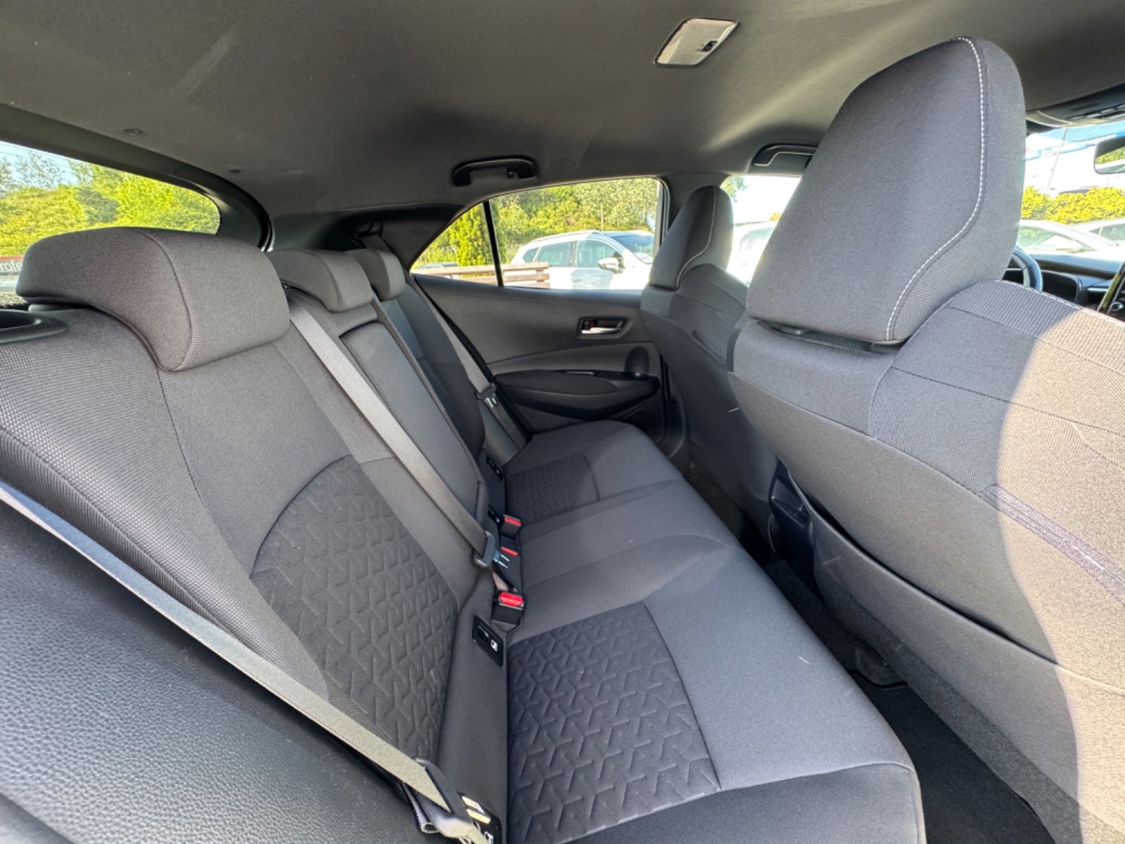 Toyota Corolla Hybrid - Samsaru's Car Outlet