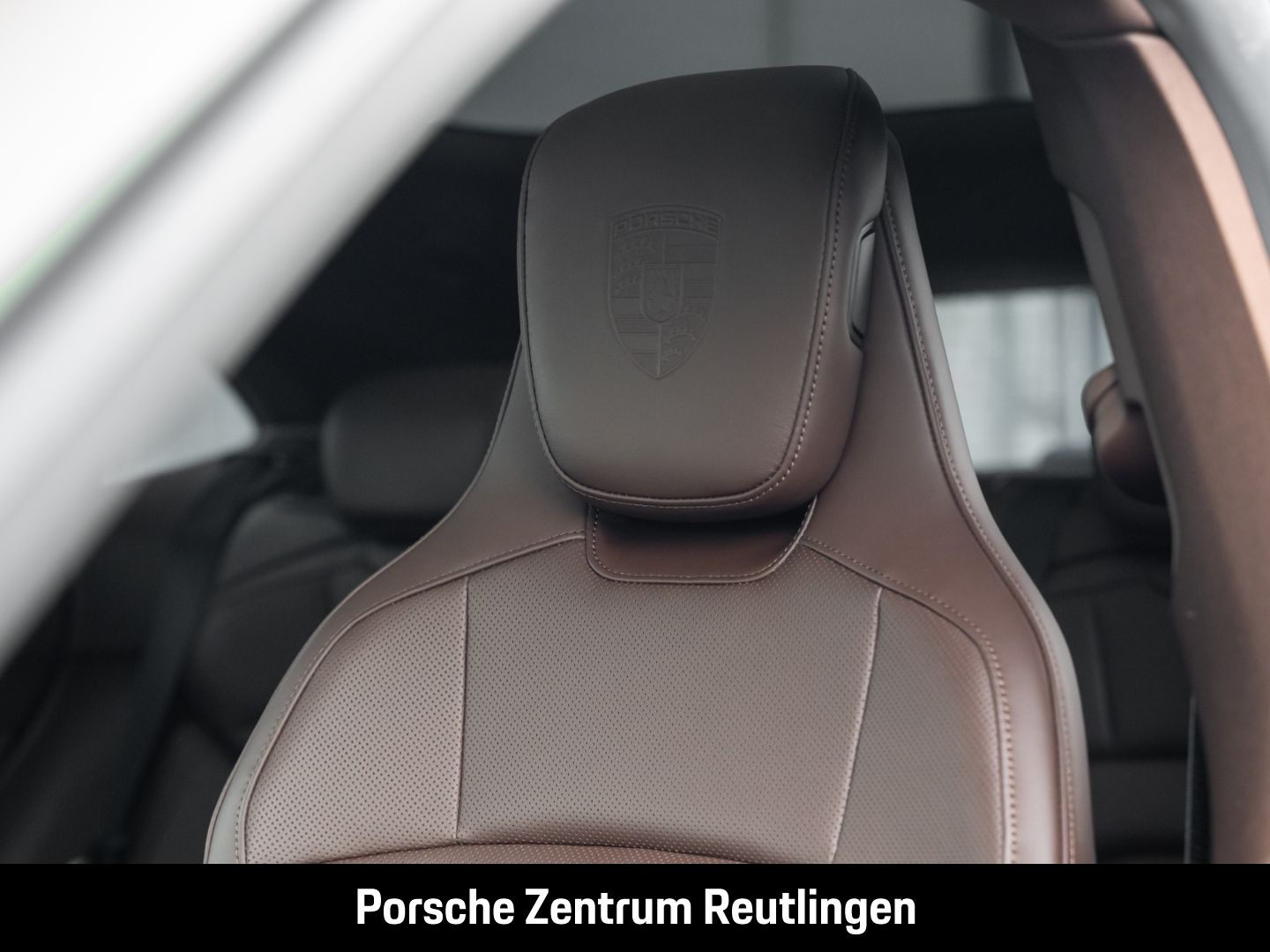 Porsche Taycan 4S Cross Turismo Burmester Surround-View