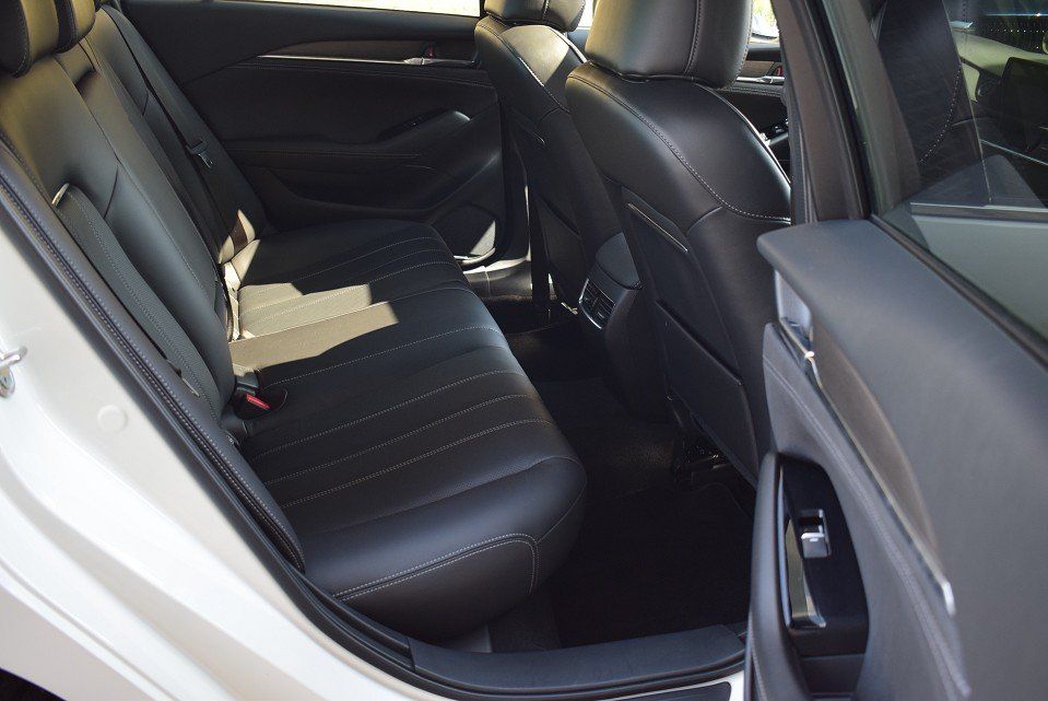 Mazda 6 Lim. 2.5 194PS Takumi Leder Bose Matrix-LED 36