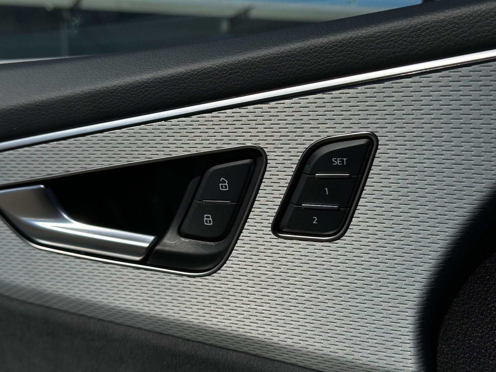 Audi Q8 50 TDI quat.tipt. S LINE+AHZV+AIR+STHZG+LASER