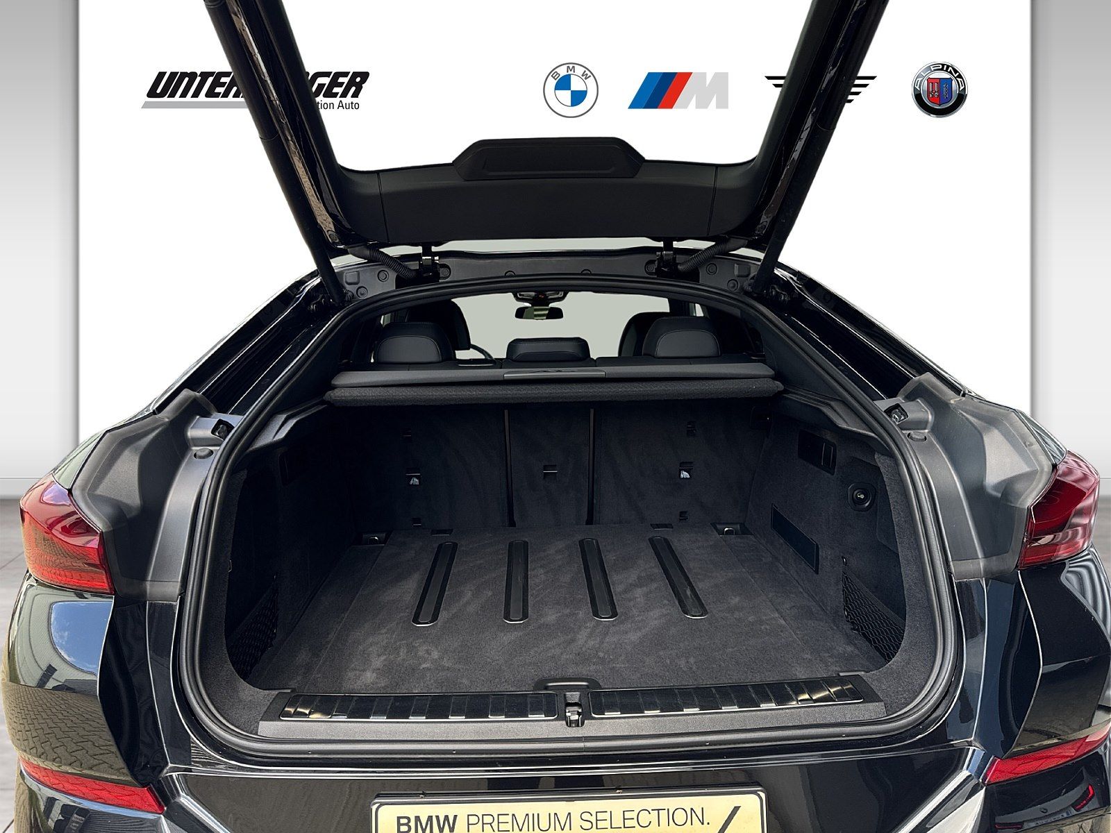 BMW X6 xDrive40d M Sport Pro AHK Pano DA Pro A Pro