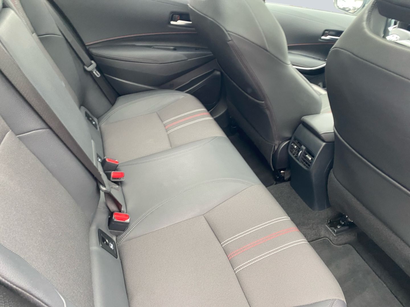 Toyota Corolla 2.0 Hybrid TS GR Sport - Samsaru's Car Outlet