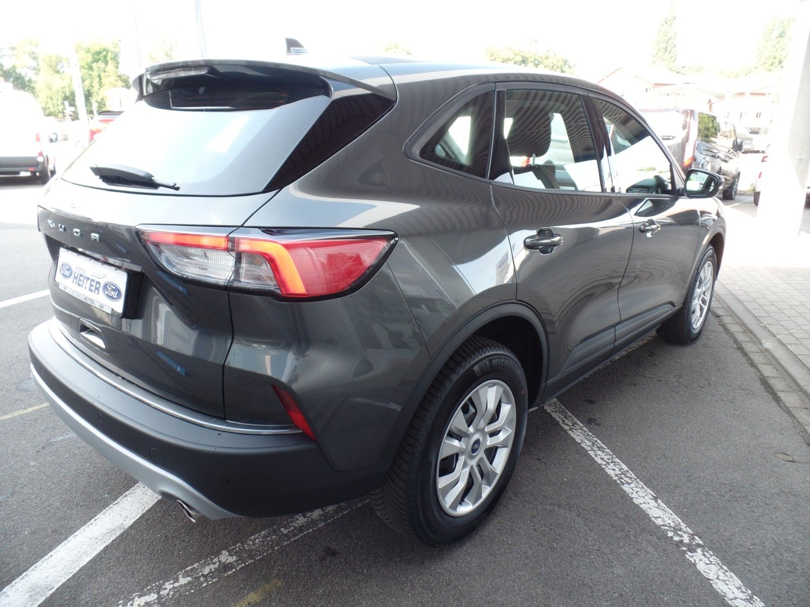 Ford Kuga 2.0l - Samsaru's Car Outlet