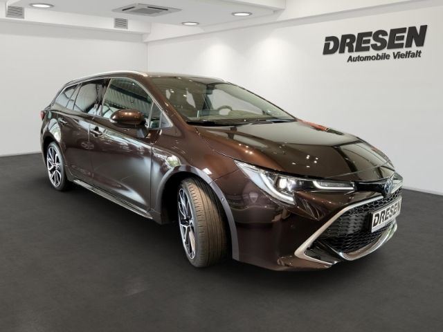 Toyota Corolla Touring Sports 2.0 Hybrid Lounge - Samsaru's Car Outlet