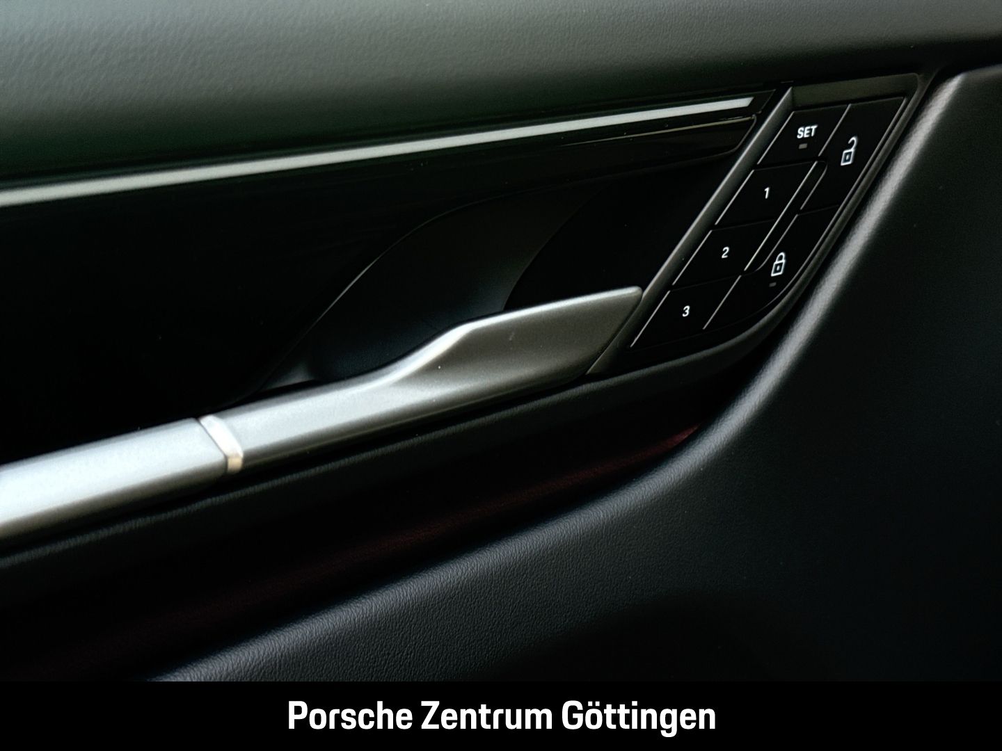 Porsche Macan 4S HA-Lenkung InnoDrive Panorama BOSE LED