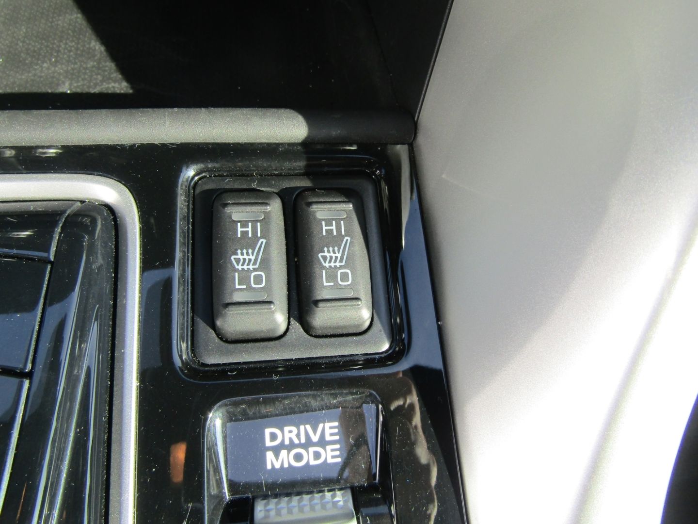 Mitsubishi Eclipse Cross PHEV Top 2.4 LED AHK Tiefer Spoile