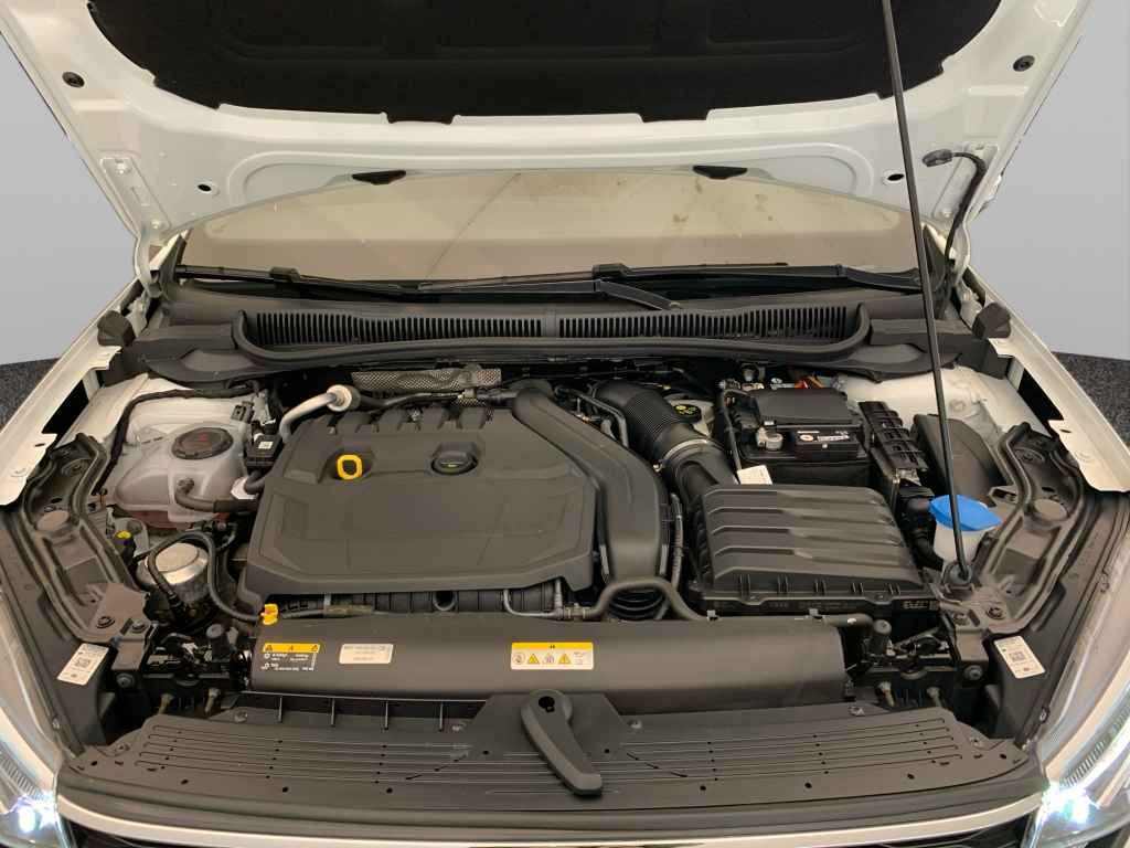 Volkswagen Taigo R-Line 1.5 TSI DSG - Samsaru's Car Outlet
