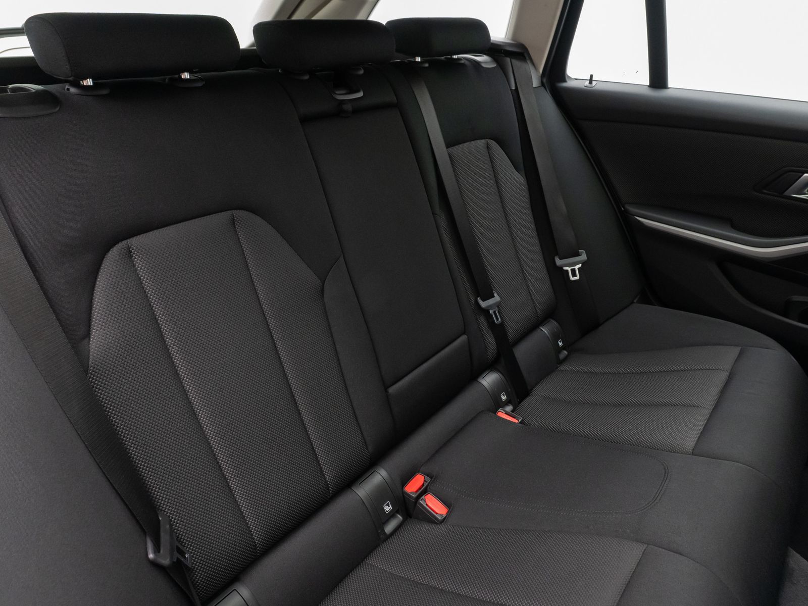BMW 320d - Samsaru's Car Outlet