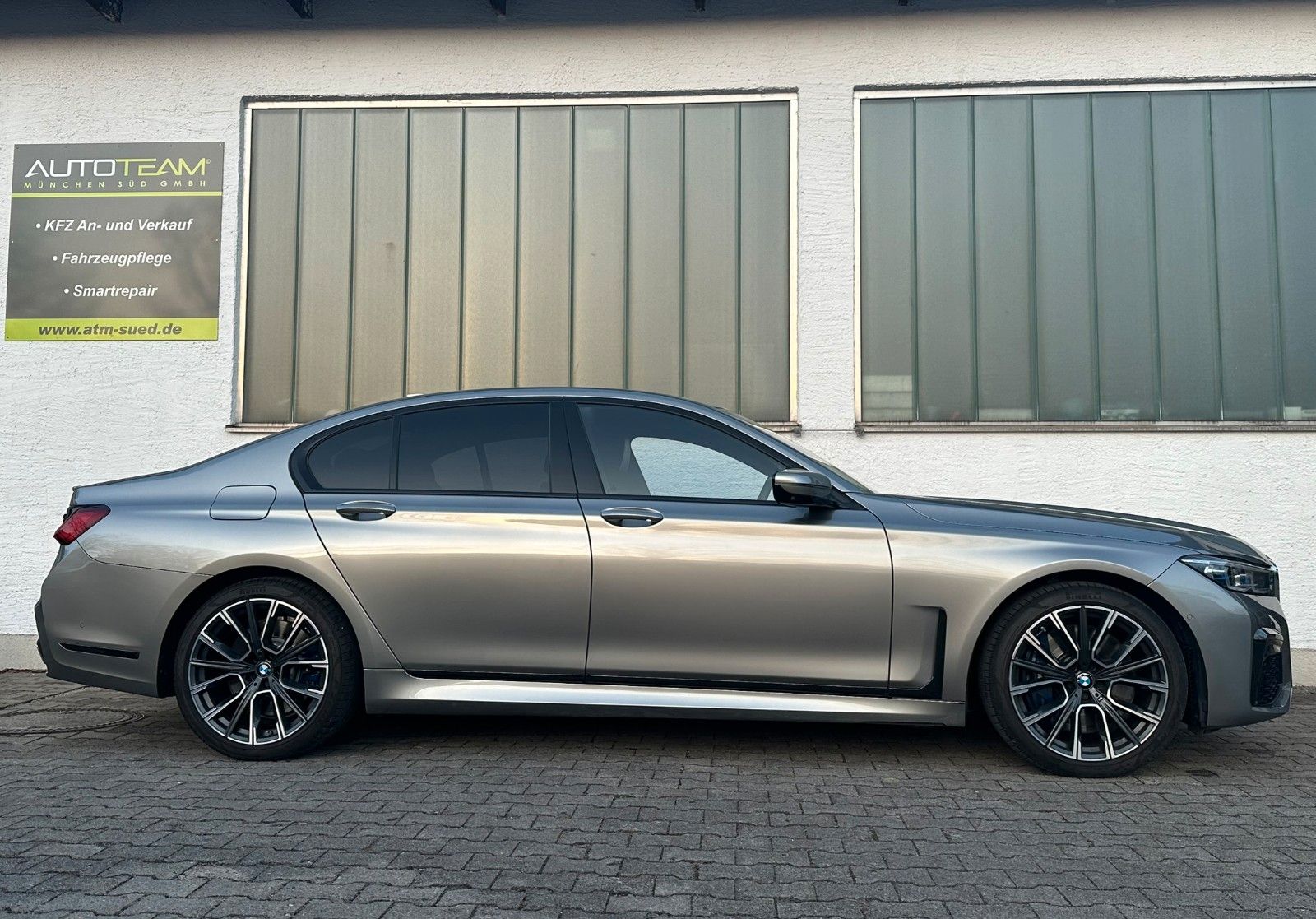 BMW 750i xDrive*M Sport*20 Zoll*Massage*Std Hzg*H/K*