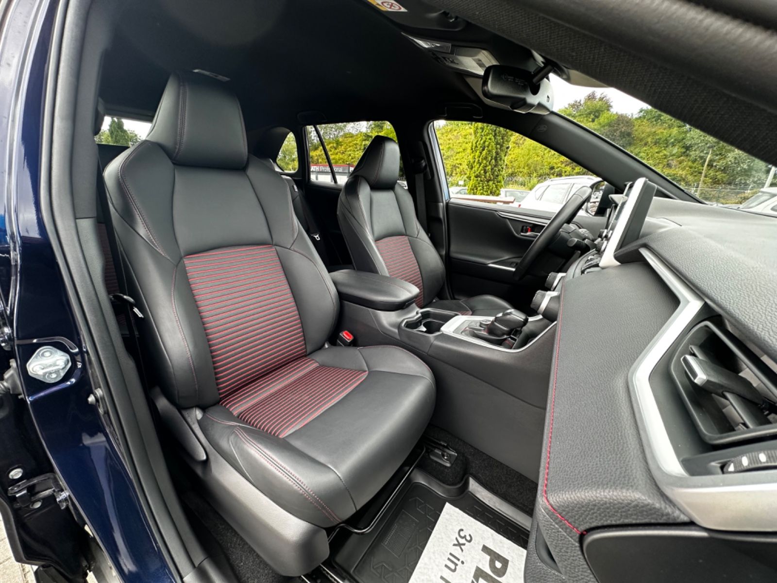 Toyota RAV 4 Plug-in Hybrid 4x4 Executive - Samsaru's Car Outlet