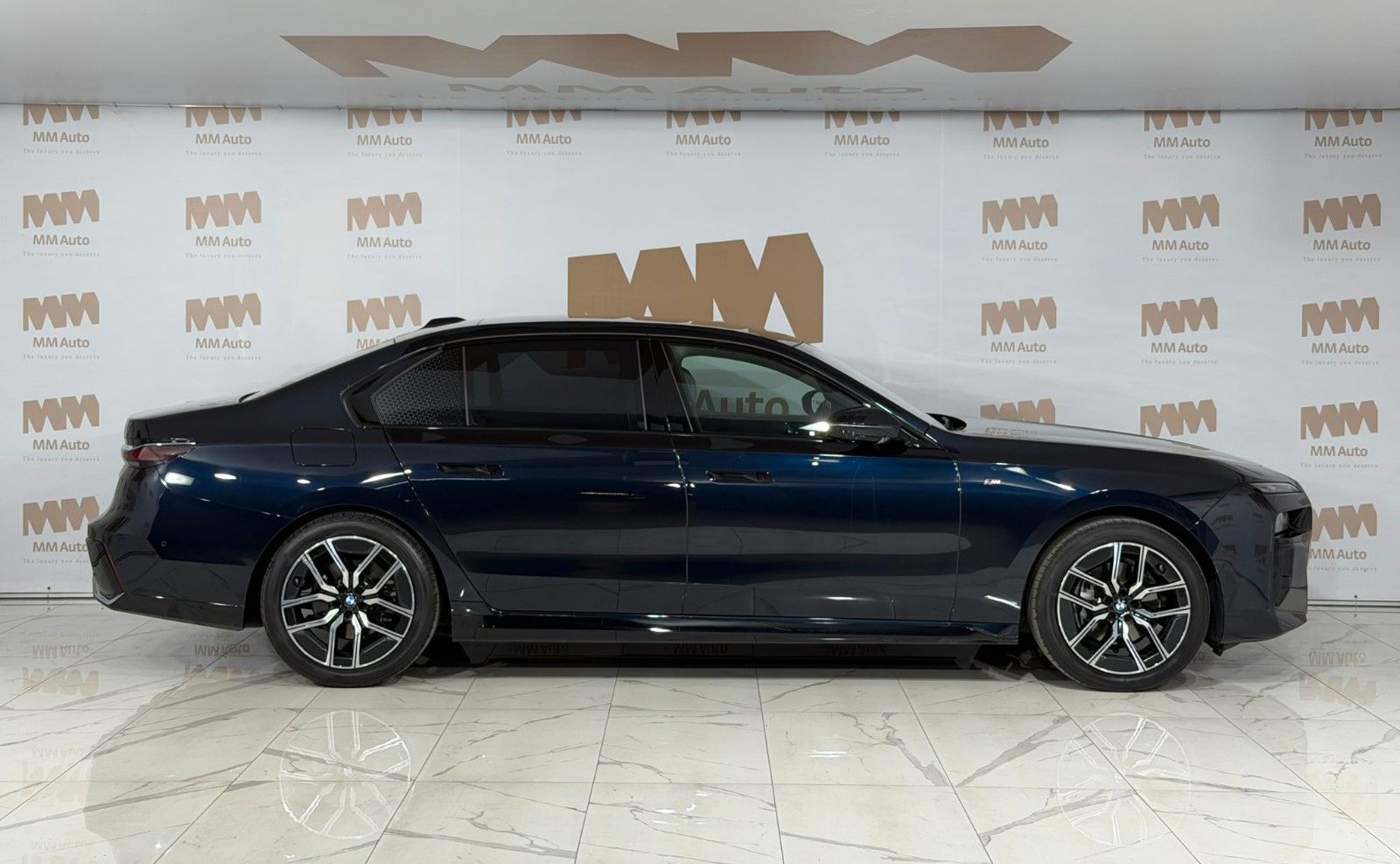 BMW 740 d xDrive M Sport Pano Sky Lounge