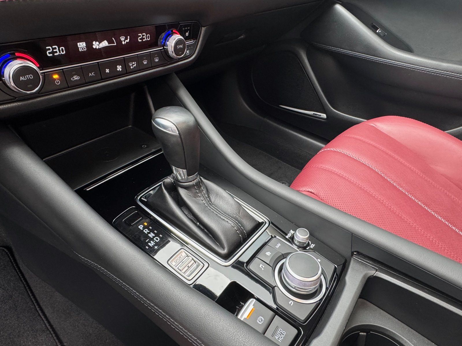 Mazda 6 2.5 SKYACTIV-G 194 HOMURA/SUNROOF/BOSE