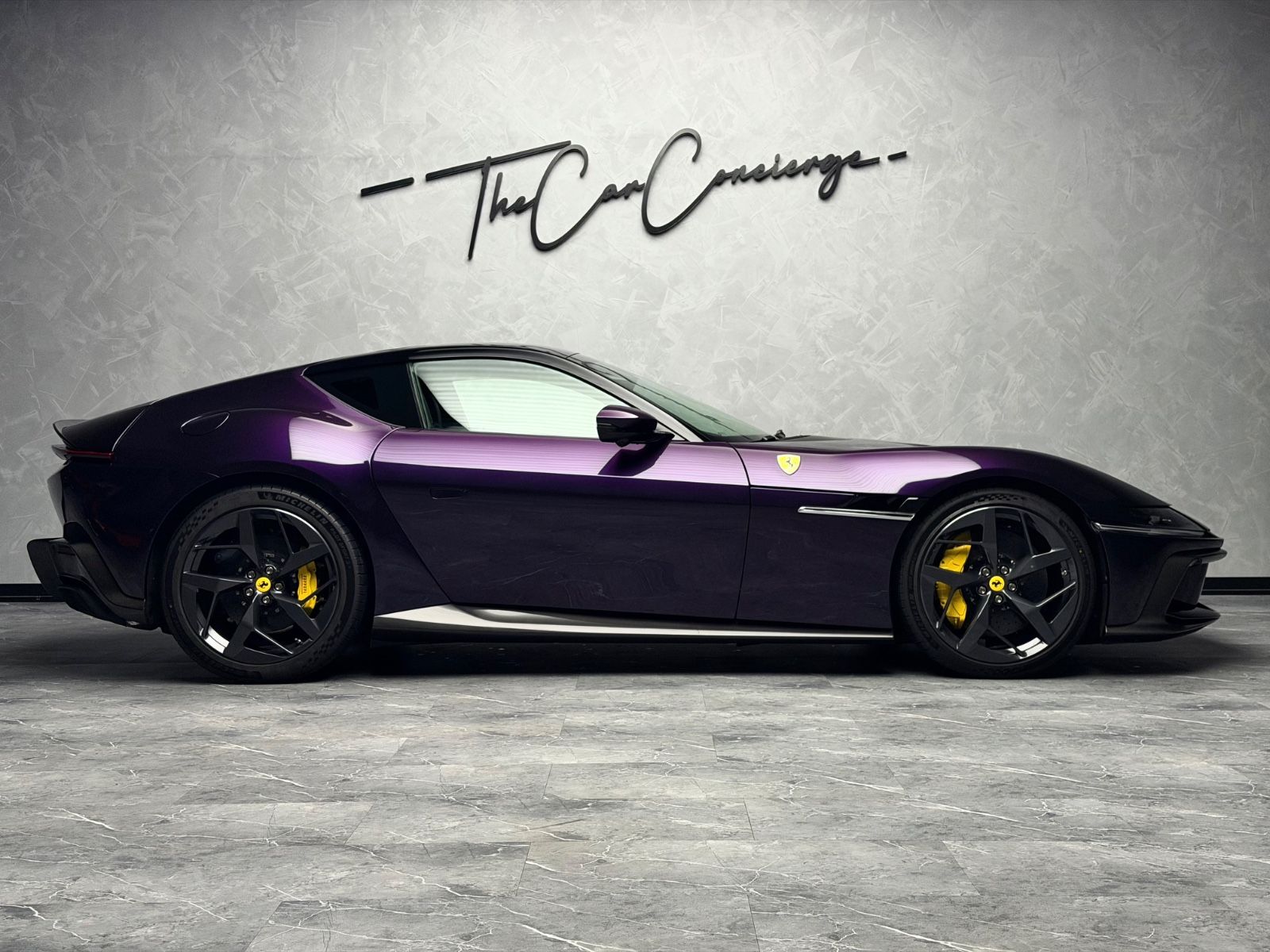 Ferrari 12Cilindri FULLCARBON VIOLA HONGKONG LIFT 360