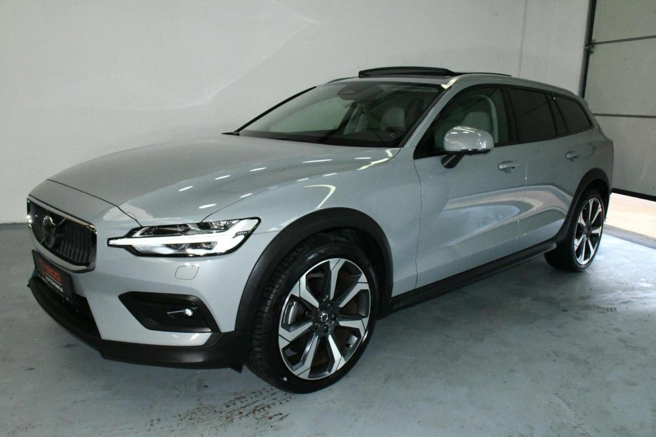 Volvo V60 Cross Country AWD Ultim ACC*PAN*H&K*AHK*SBEL