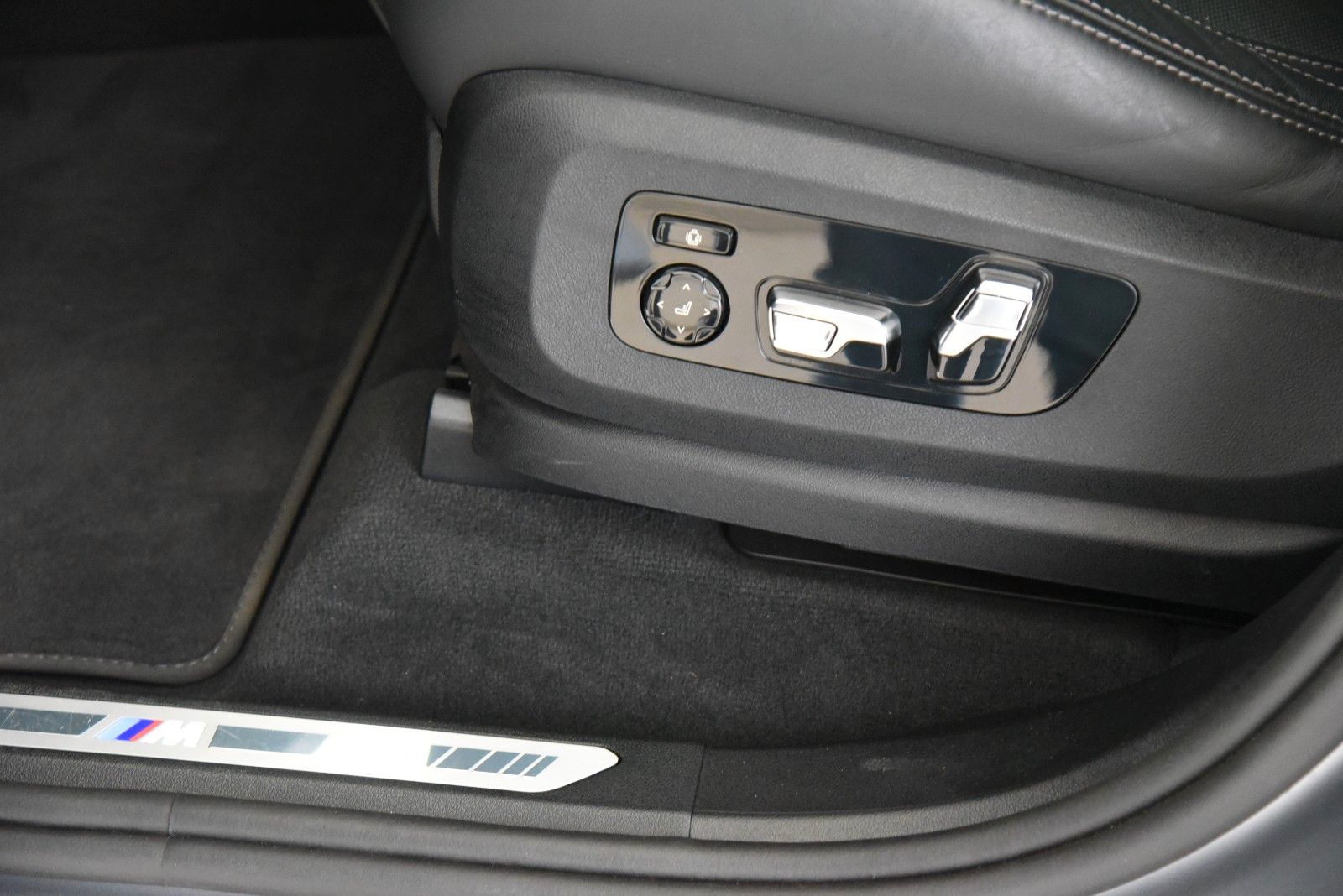 BMW X7 xDrive40d M Sport Pro Pano AHK Gestik H&K LED
