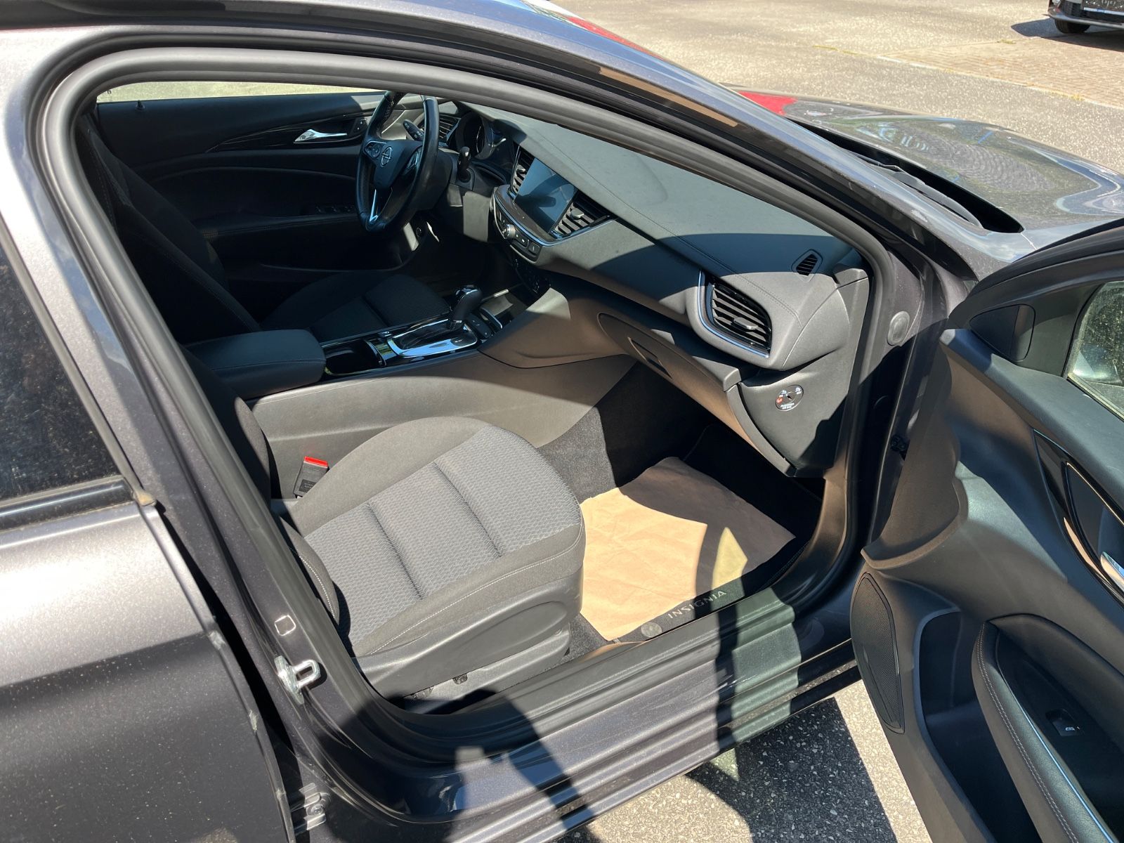 Opel Insignia B ST 1,5 D Aut. Business - Samsaru's Car Outlet