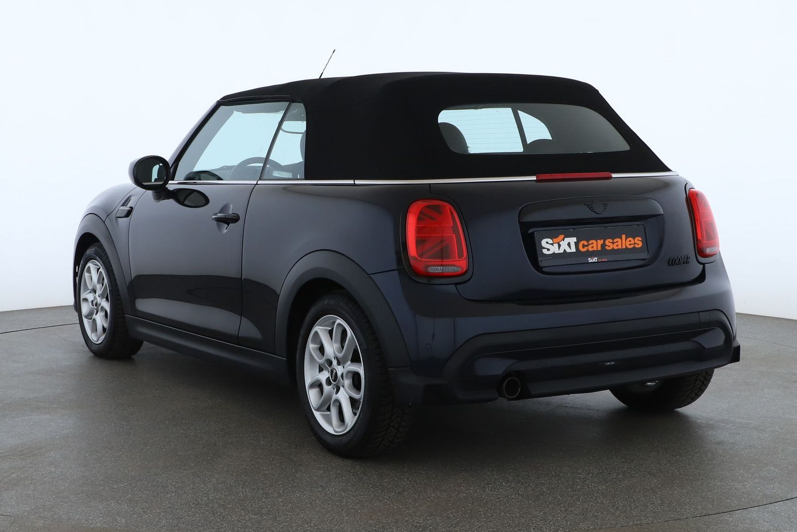MINI Cooper Cab. Classic Trim - Samsaru's Car Outlet