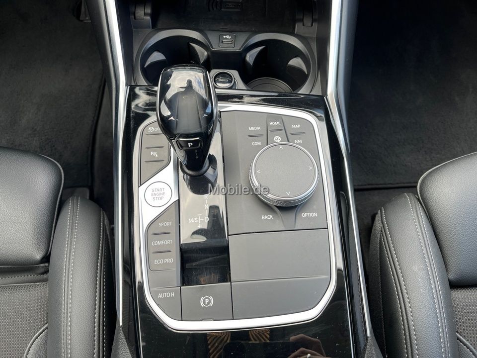 BMW 320d Touring Advantage - Samsaru's Car Outlet