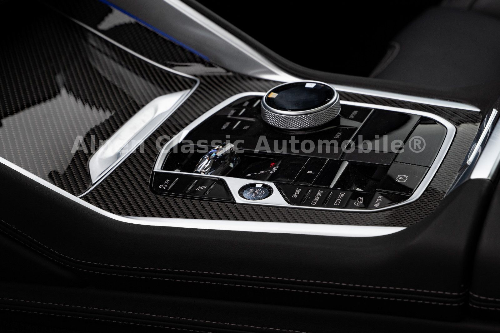 BMW X6 M60 i xDrive B&W, HUD, PANO, AHK, Massage