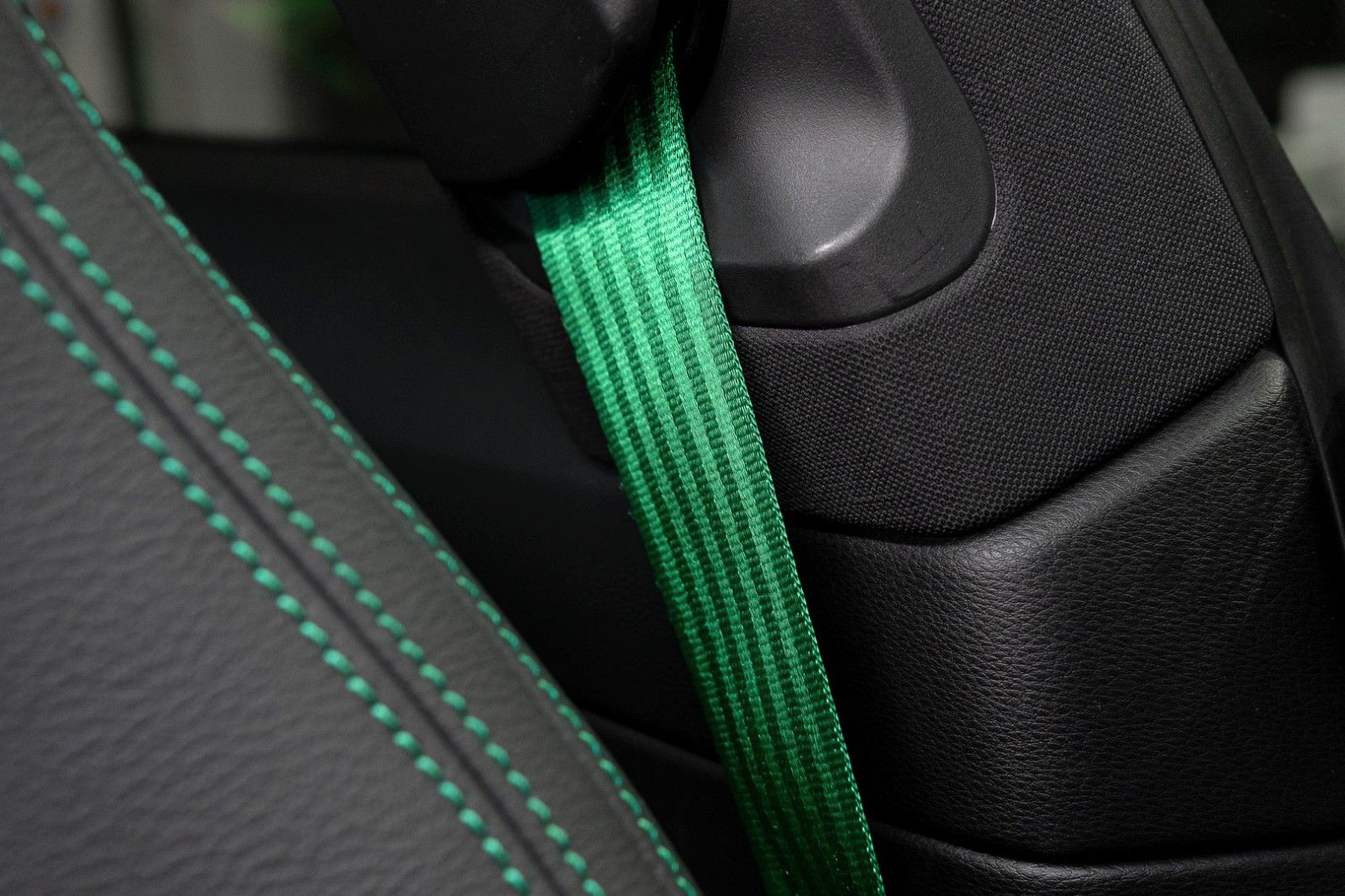 Porsche 992 Carrera - Samsaru's Car Outlet