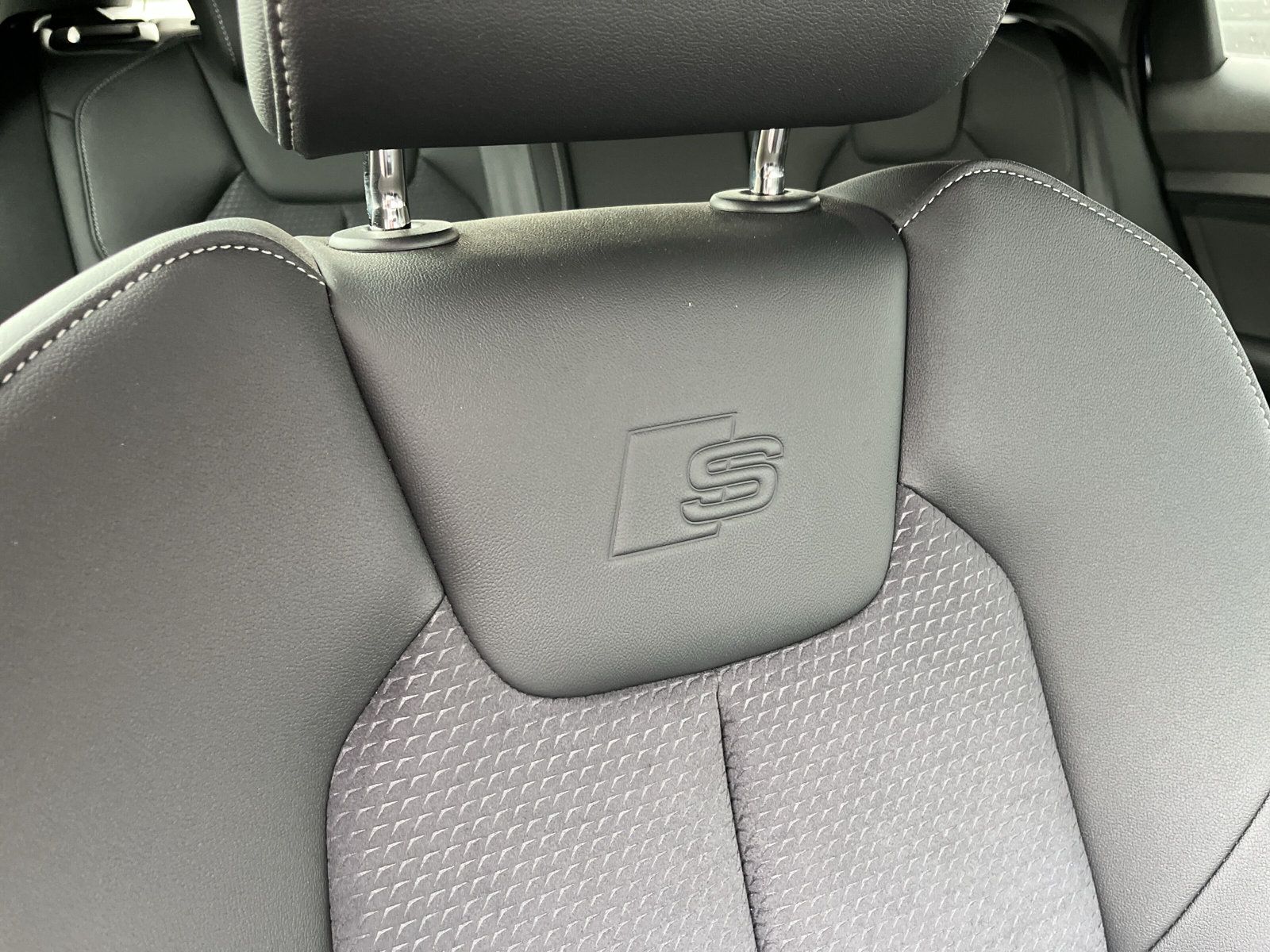 Audi A1 Sportback 30 TFSI S line - Samsaru's Car Outlet