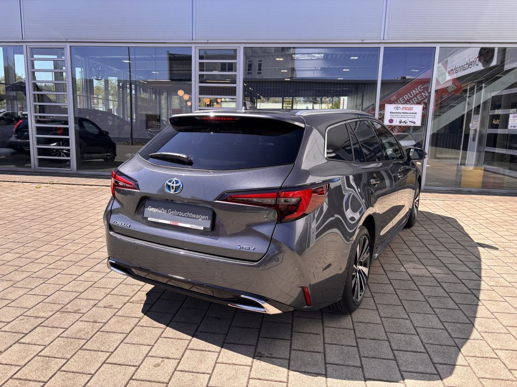 Toyota Corolla 1.8 Hybrid T. Sports Teamplayer Technik