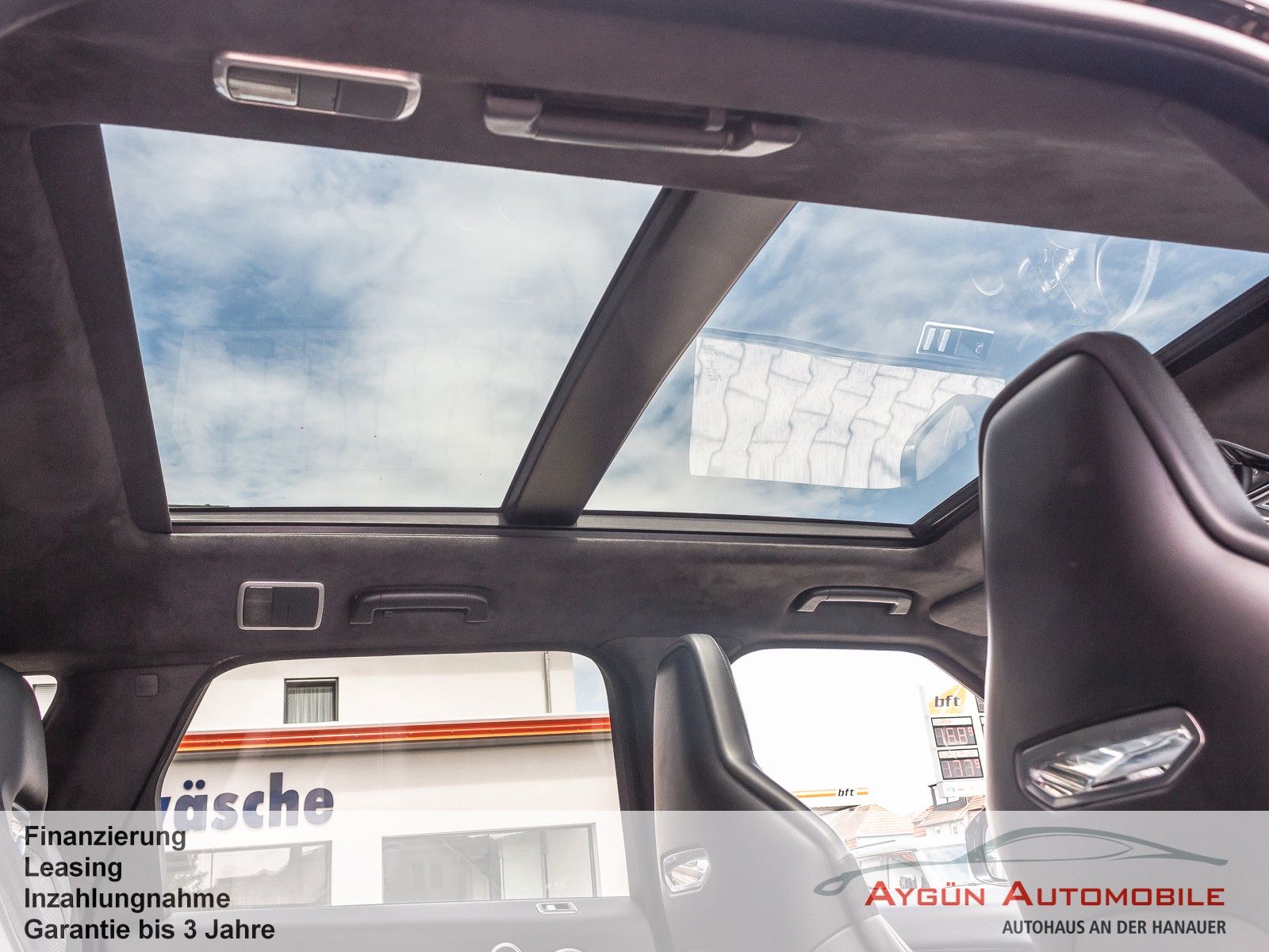 Range Rover Sport P575 SVR - Samsaru's Car Outlet