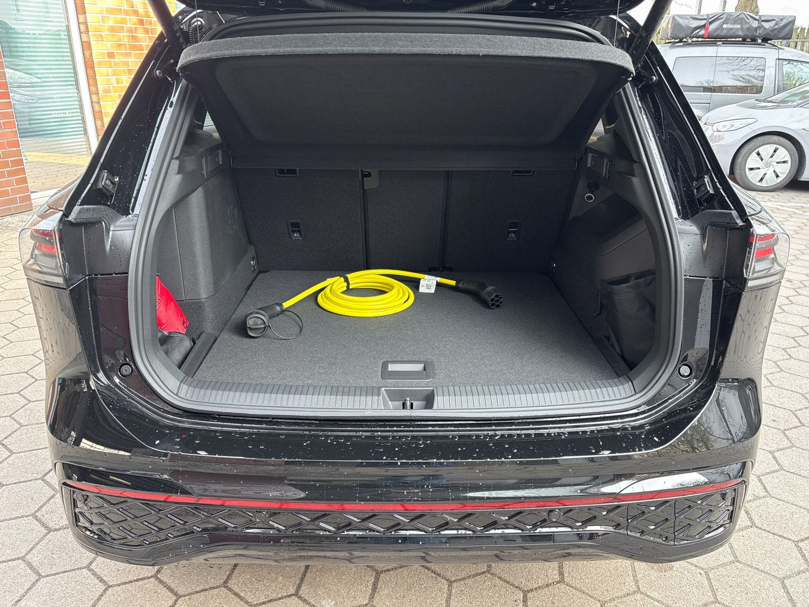 Volkswagen Tiguan R-Line 1,5 eHybrid DSG Panoramadach AHK