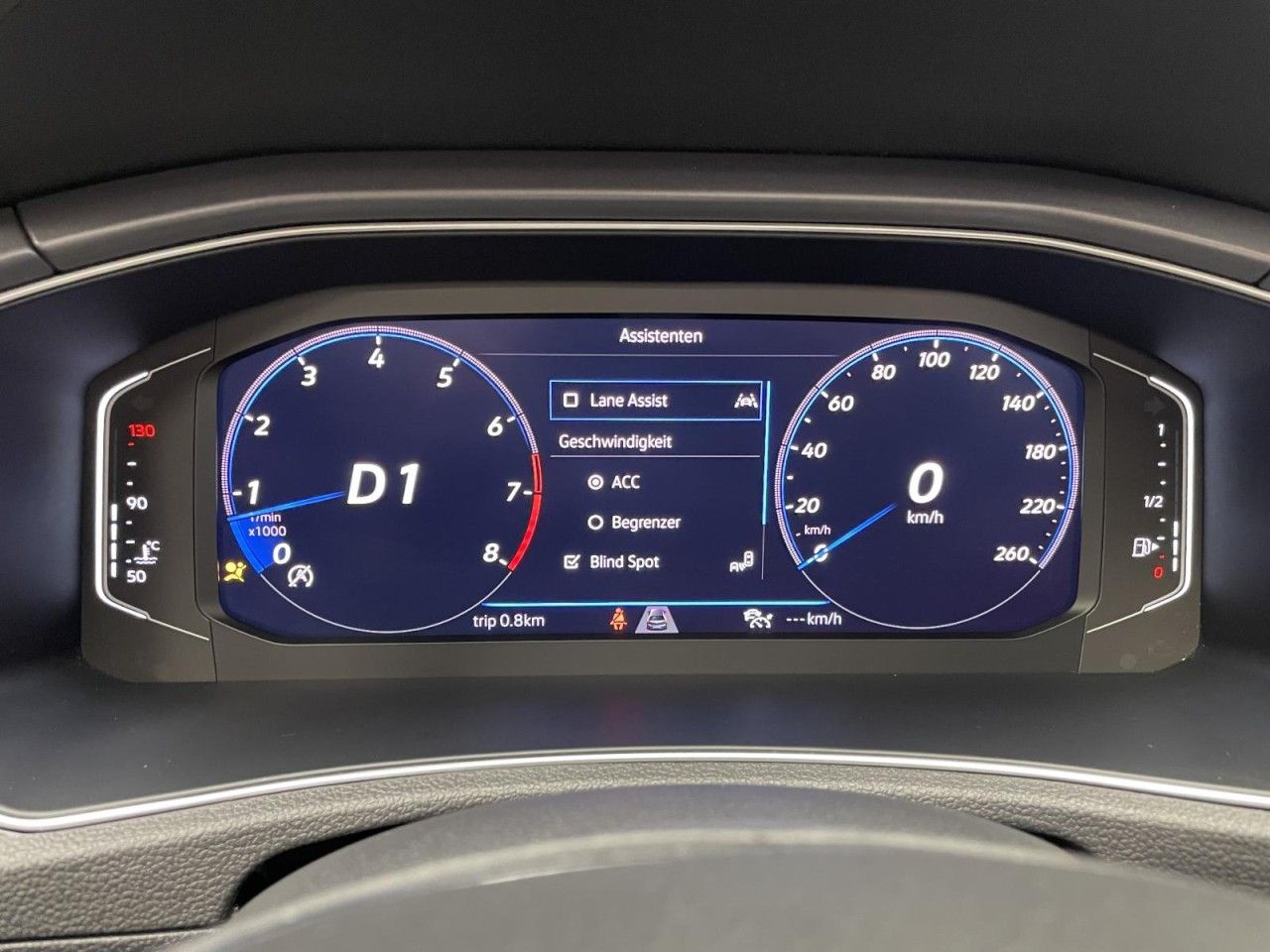 Volkswagen T-Roc 1.5 TSI DSG R-Line - Samsaru's Car Outlet