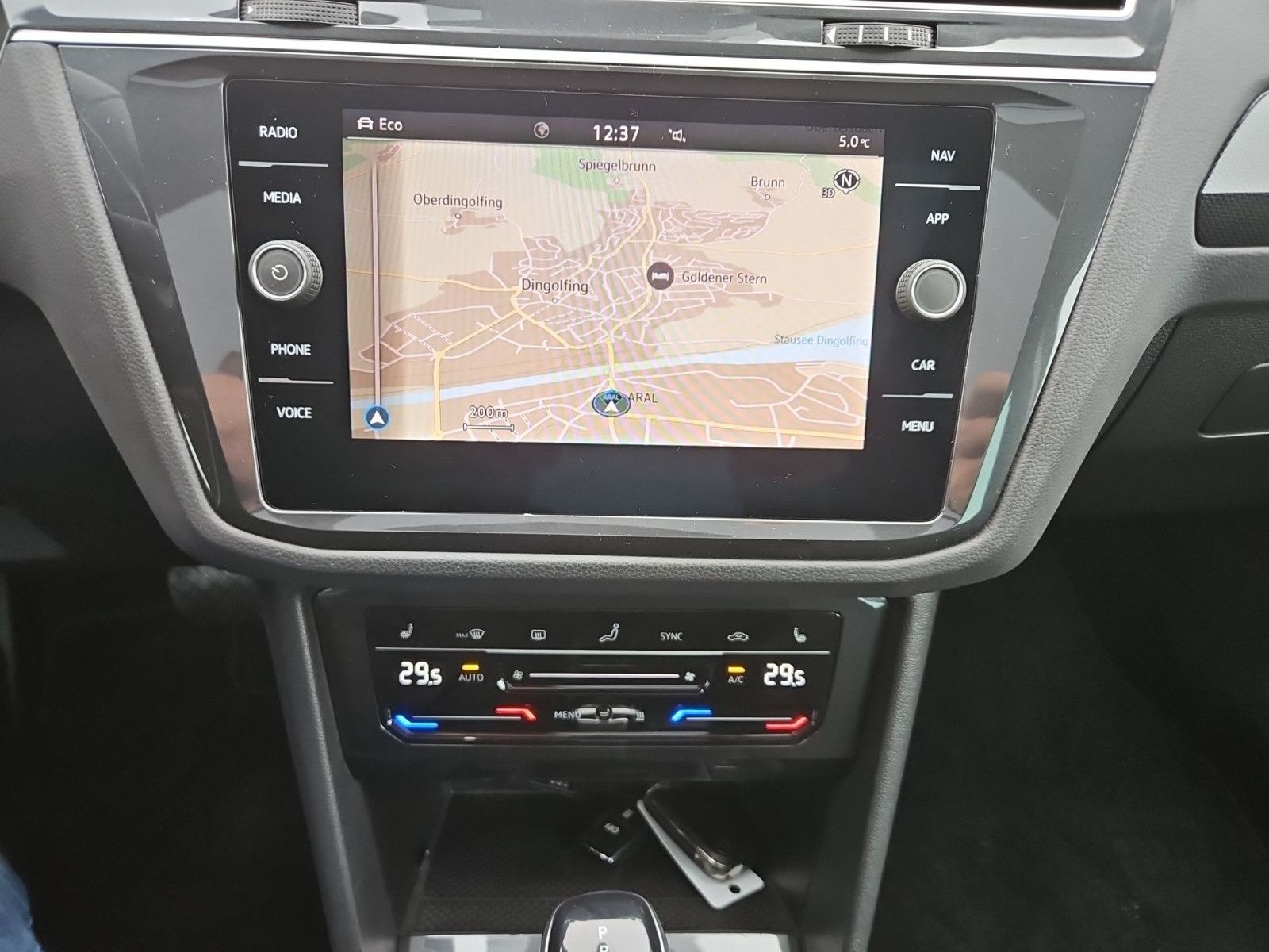 Volkswagen Tiguan 2.0 TDI Elegance 4Motion/NAVI/AHK/Matrix