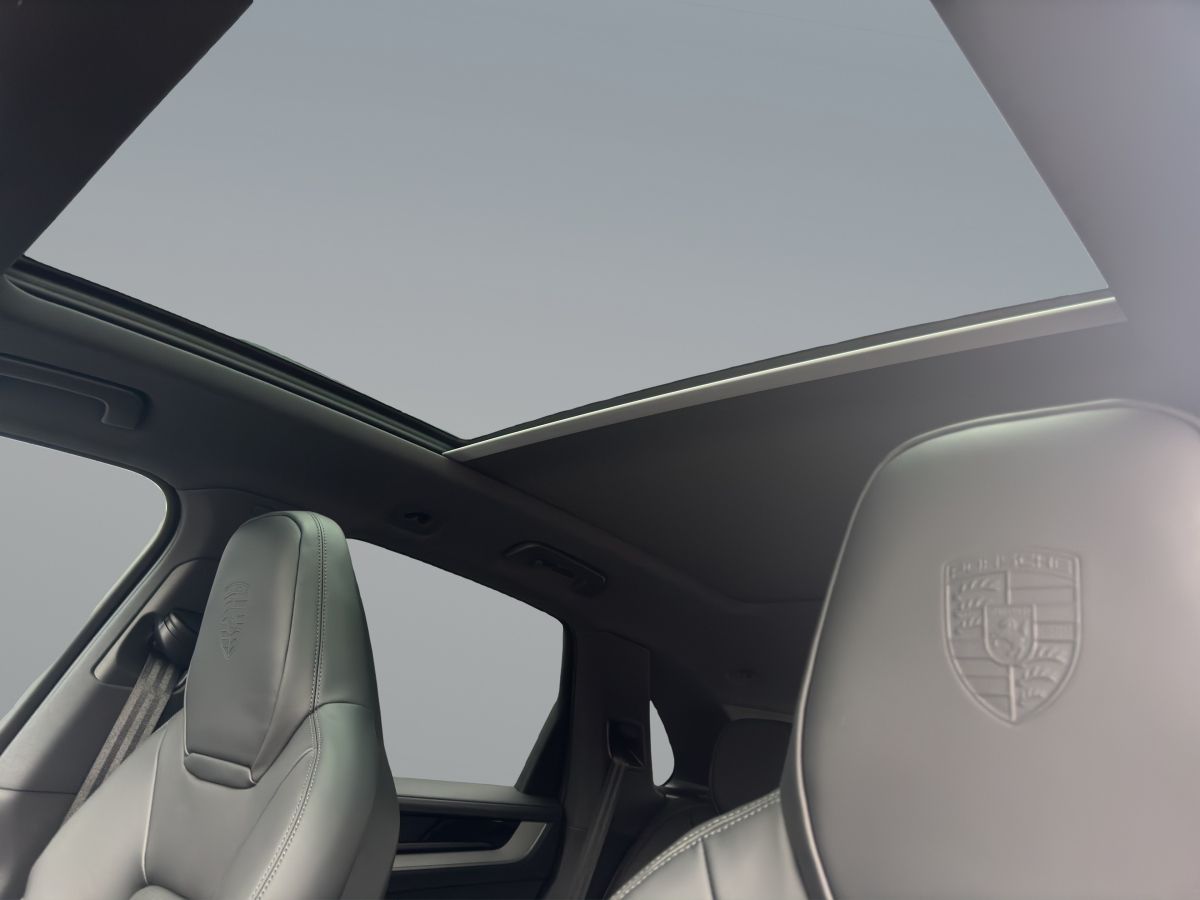 Porsche Cayenne E-Hybrid | Luftfederung | Panorama | AHK