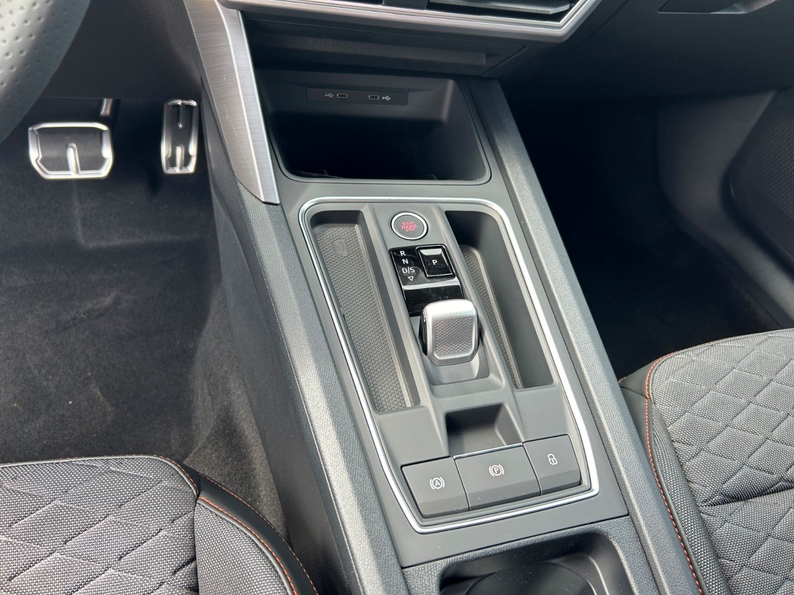 Seat Leon Sportstourer FR Plus AHK Kessy Rüfa