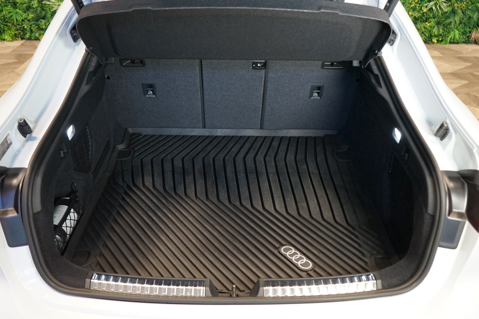 Audi A5*40 TDI*S-LINE*AUX.HEA*360*HUD*B&O*52.066€NETT