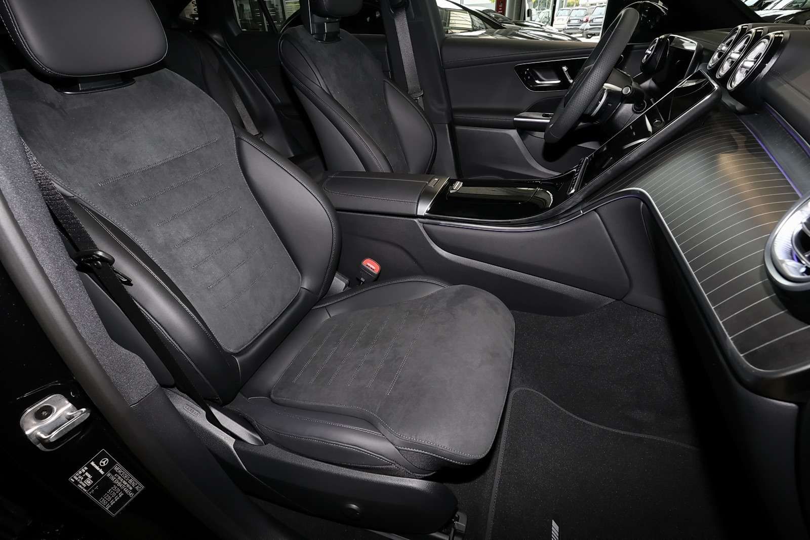 Mercedes-Benz GLC 300 d 4M AMG Standhz.+LED+Pano+AHK+Distronic