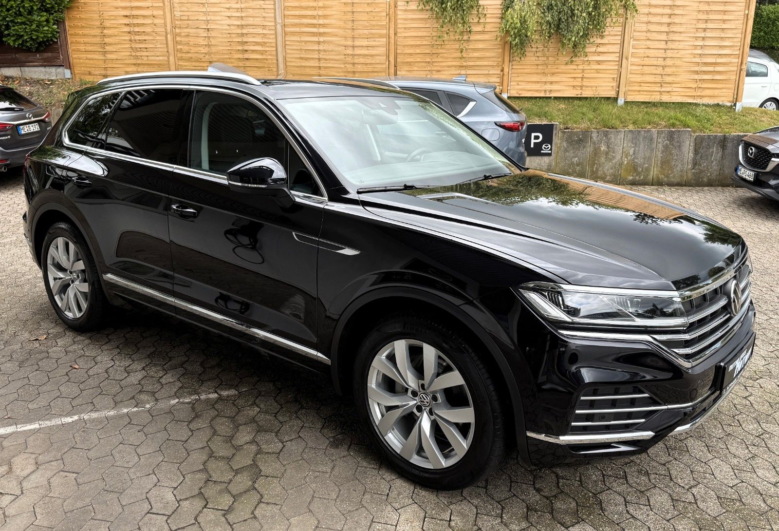 Volkswagen Touareg Elegance 4Motion TDI - Samsaru's Car Outlet