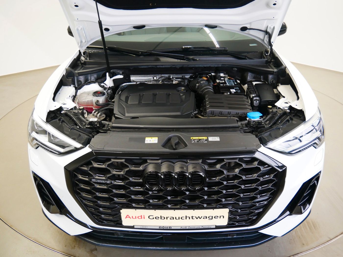Audi Q3 Sportback 40 TDI quattro S line - Samsaru's Car Outlet