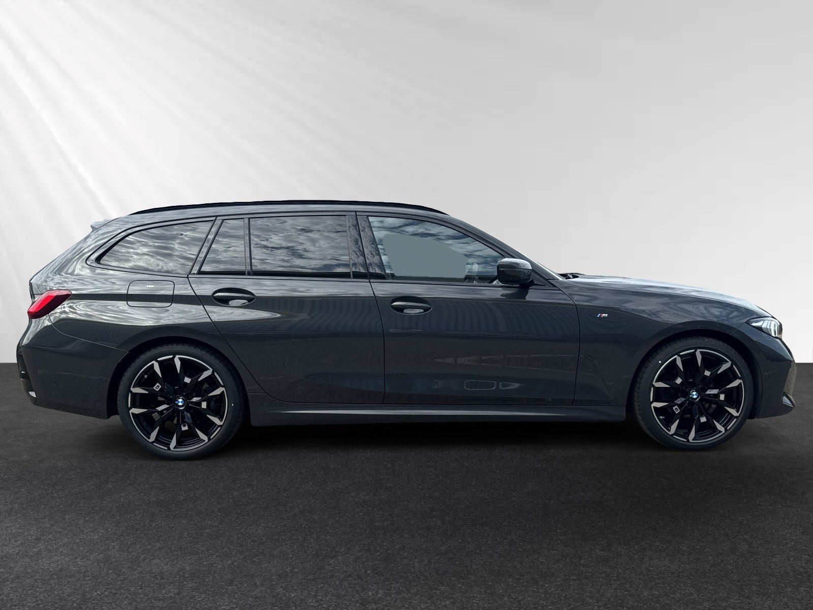 BMW 320d xDrive Touring Inkl. € 1.190 Zubehörbonus*