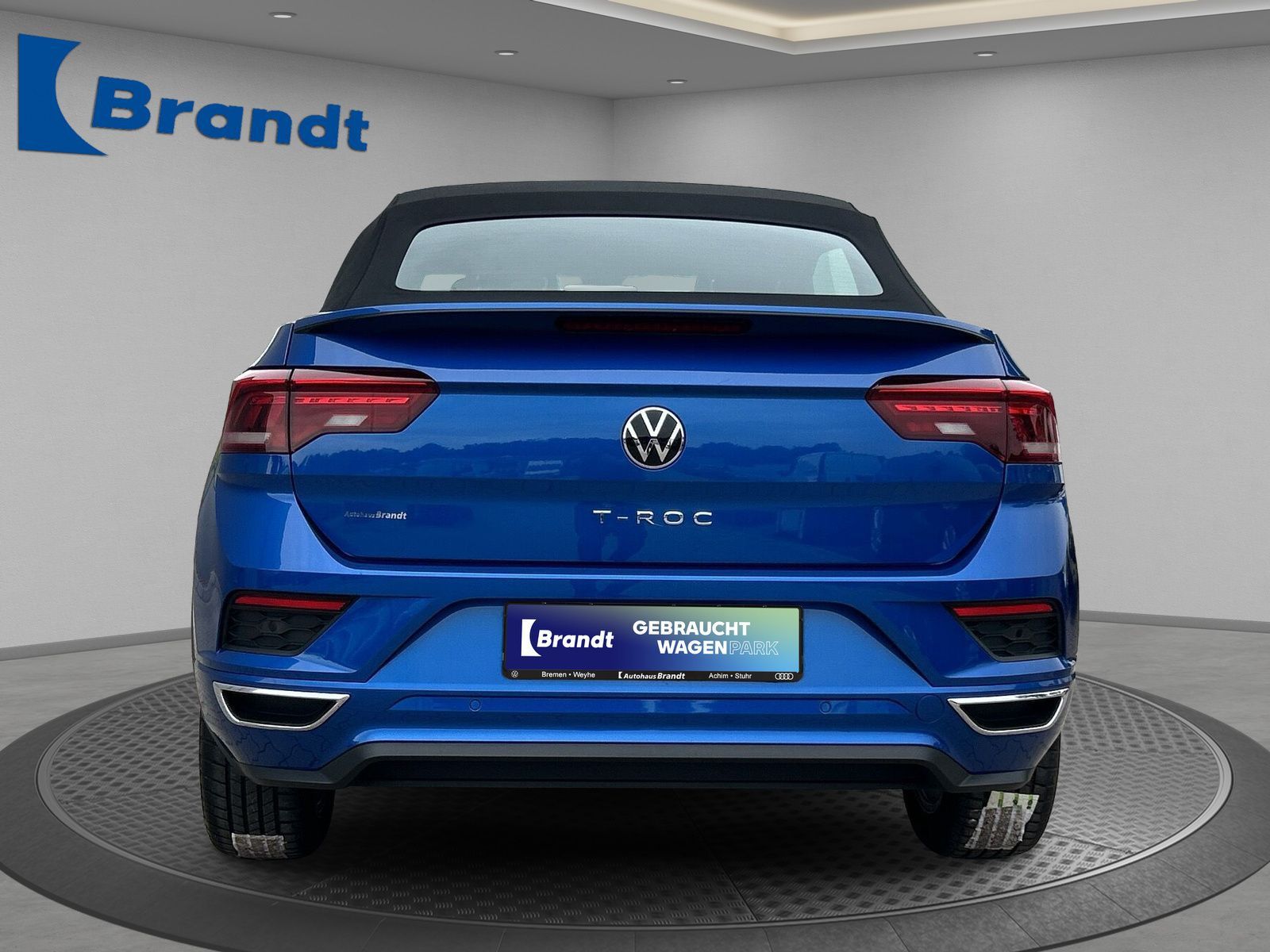 Volkswagen T-Roc R-LINE - Samsaru's Car Outlet